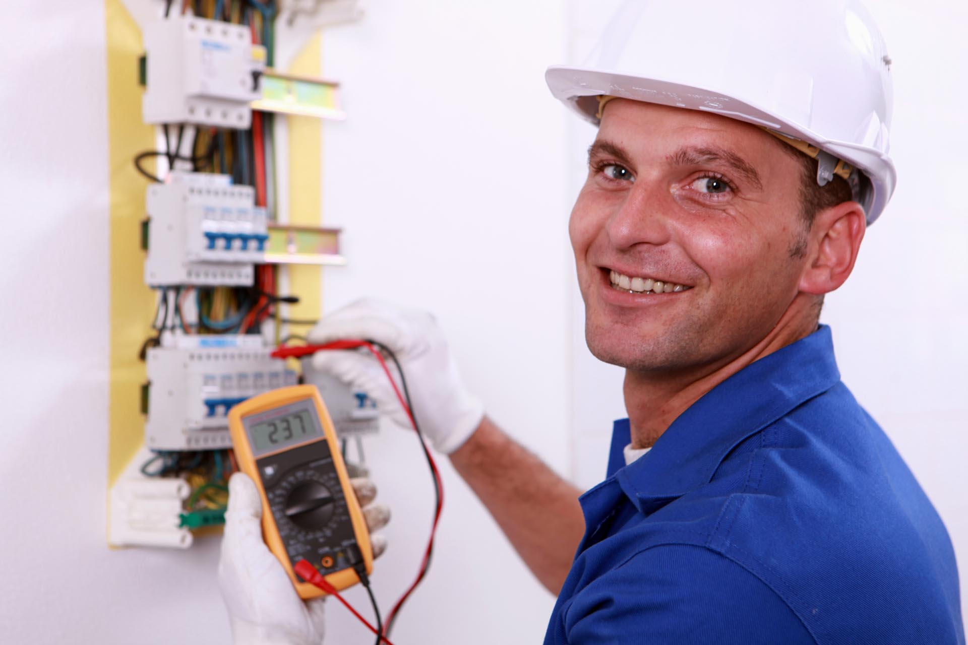 Prüfung elektrischer Anlagen im privaten Haushalt: Ist sie notwendig?