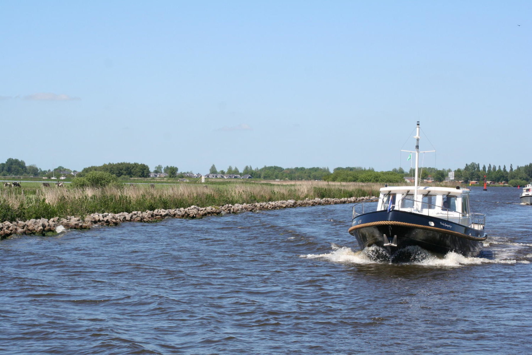 Boot Mieten: Luxuriöse Segelabenteuer auf hoher See