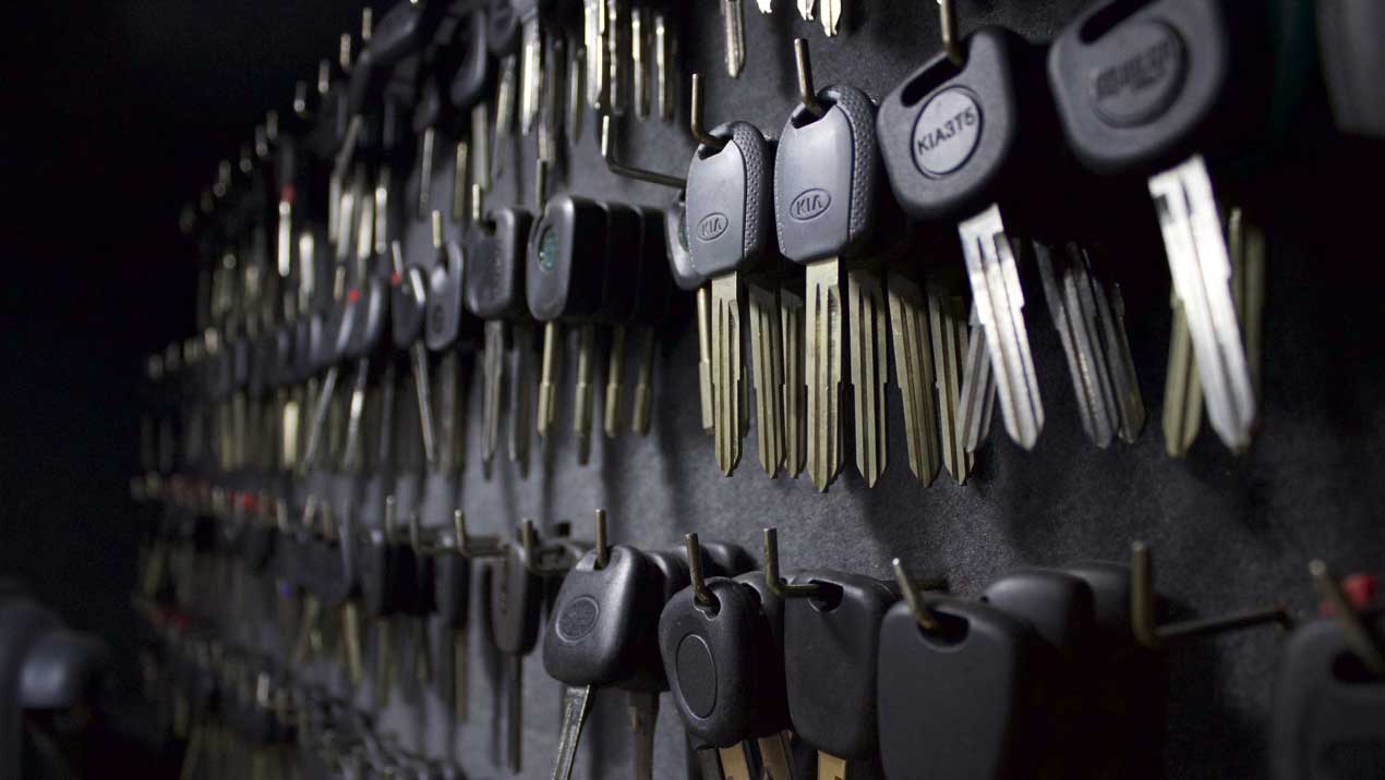 Schlüssel für Auto mit Funkfernbedienung bei Mr Key entdecken